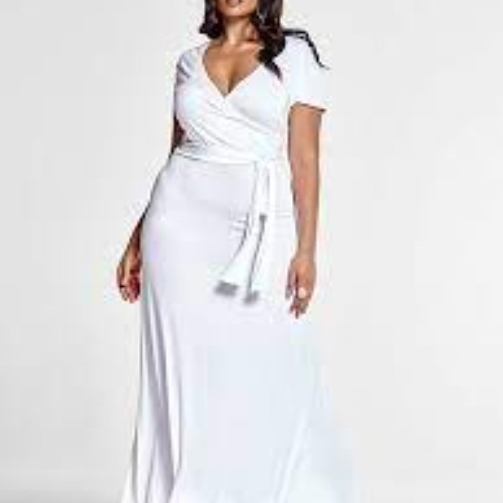 NWT Fashion to Figure Grace Faux Wrap Maxi Dress